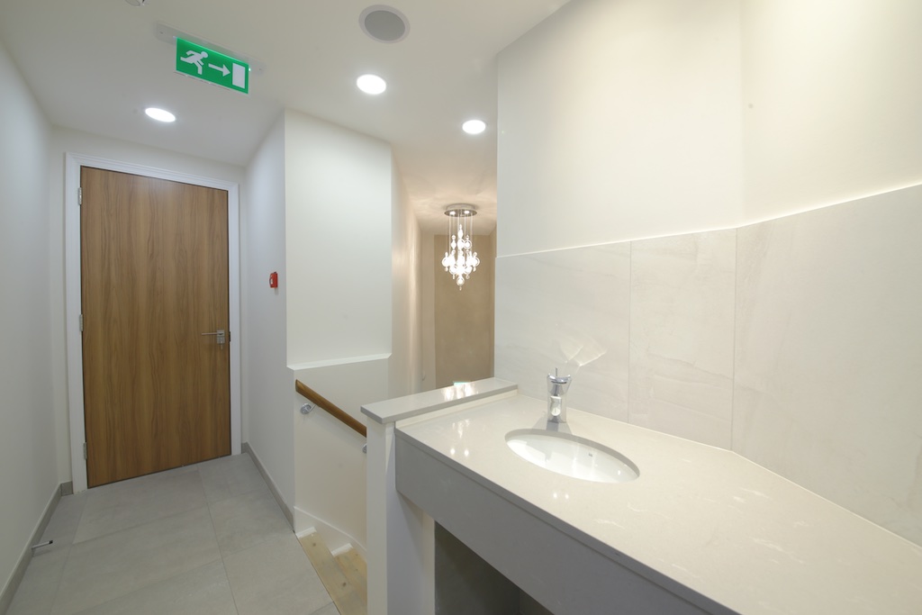 Lingwood Mikvah — photo 1 of 17